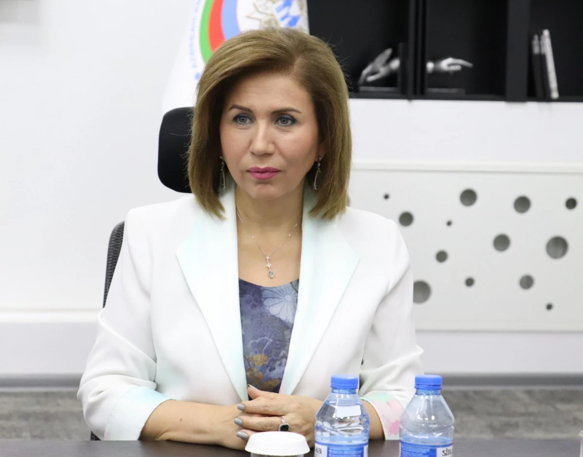 Bahar Muradova Uşaq Səfirlər Məclisinin ali məktəbə qəbul olmuş üzvləri ilə görüşdü — 9