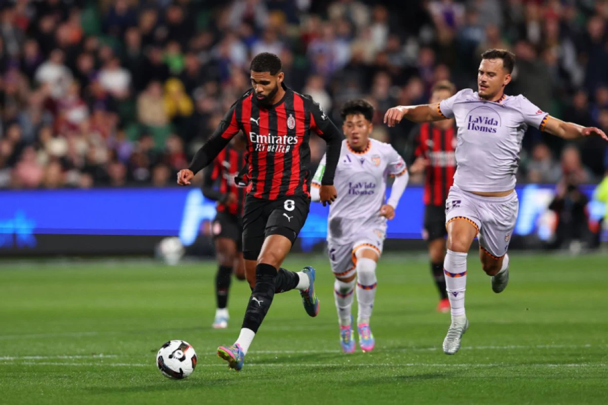 "Milan" Avstraliya klubunu darmadağın etdi