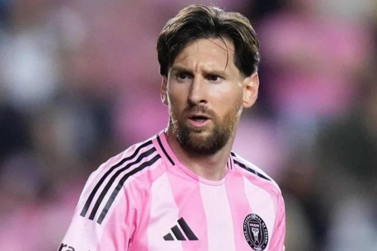 Messi rəqib futbolçudan üzr istədi