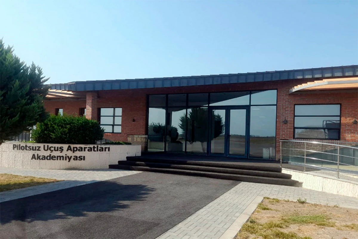 PUA Akademiyasının buraxılış mərasimi keçirildi