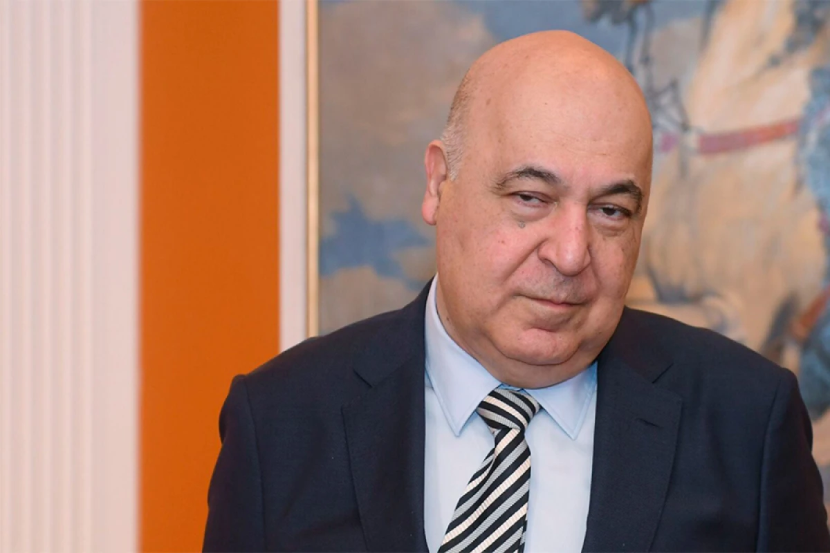Çingiz Abdullayev: “Elçin Əfəndiyev mənim üçün nümunə olub”