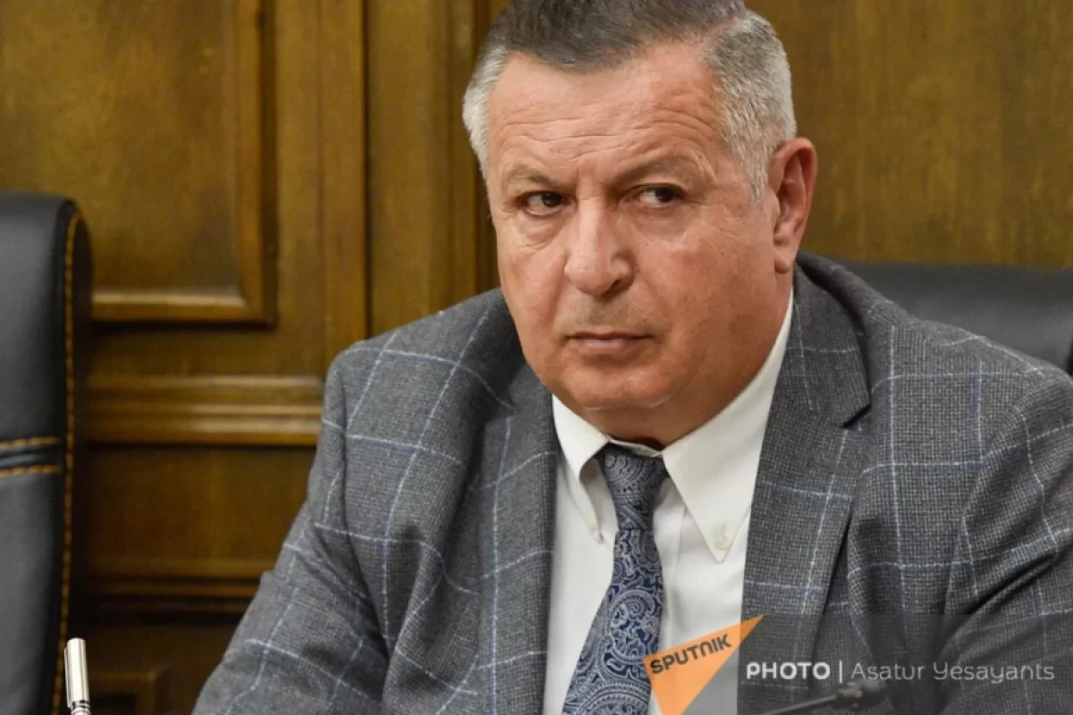 Ermənistanda deputatın oğlu saxlanıldı