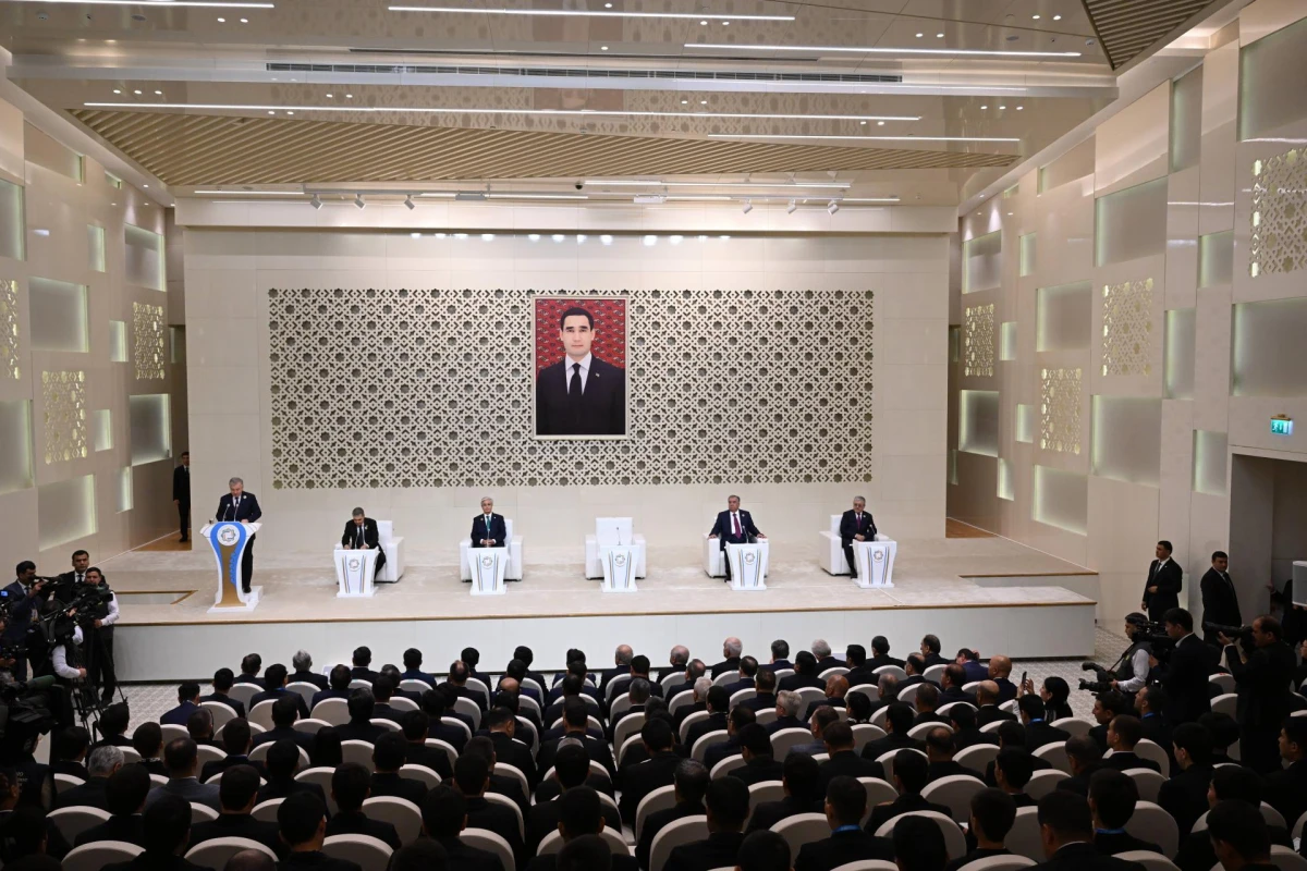 Əli Əsədov Mərkəzi Asiya ölkələri dövlət başçılarının məşvərət görüşünə hazırlıq iclasında iştirak etdi — 1