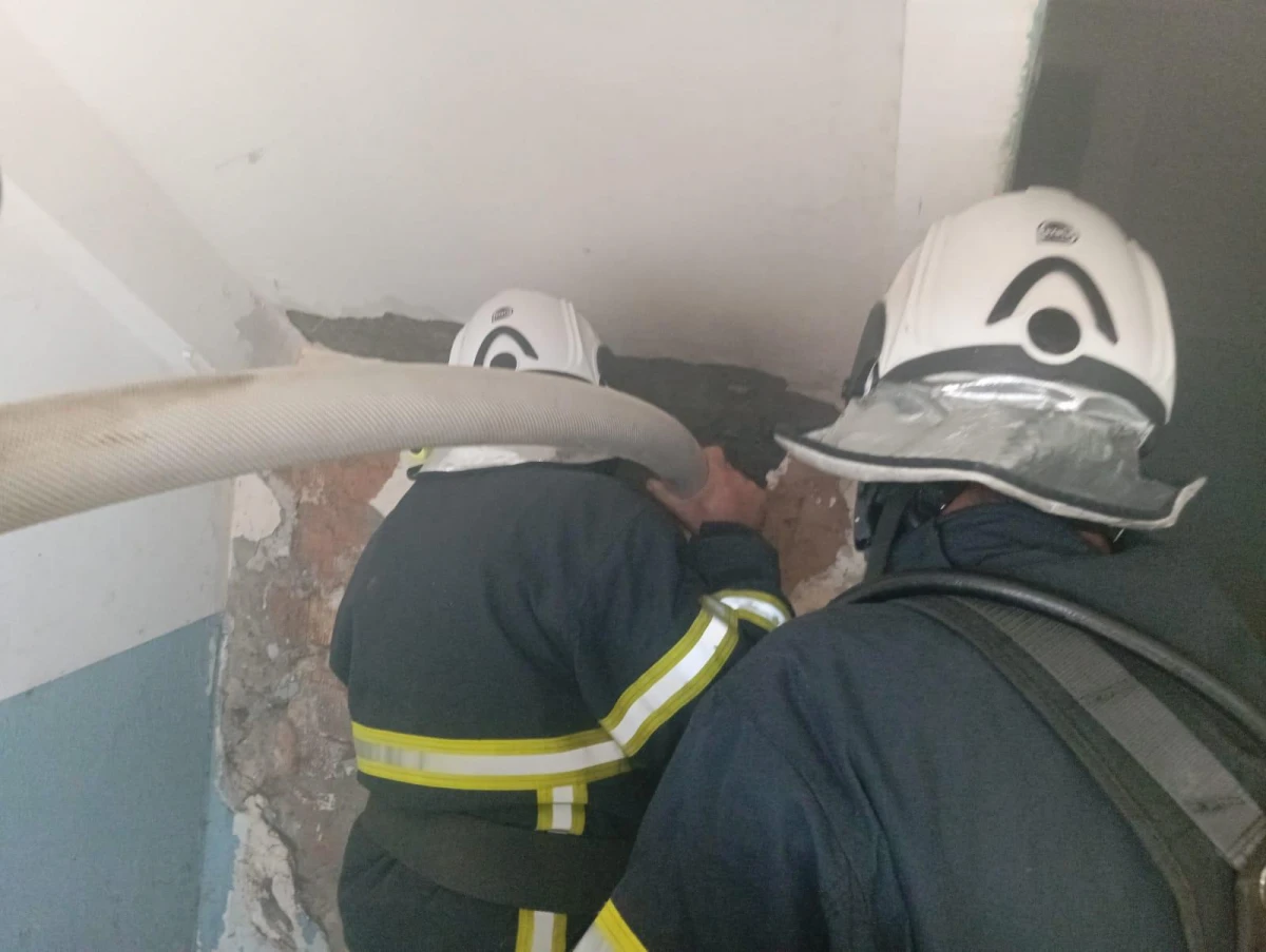 Naxçıvanda yaşayış binasında yanğın oldu — 3