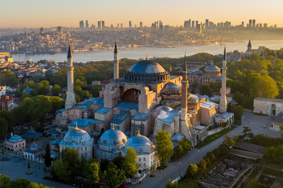 Ayasofyanı yandırmağa cəhd edən şəxs həbs olundu