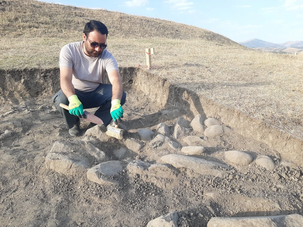 Yardımlıda qədim dövrə aid evlər aşkar edildi — 3