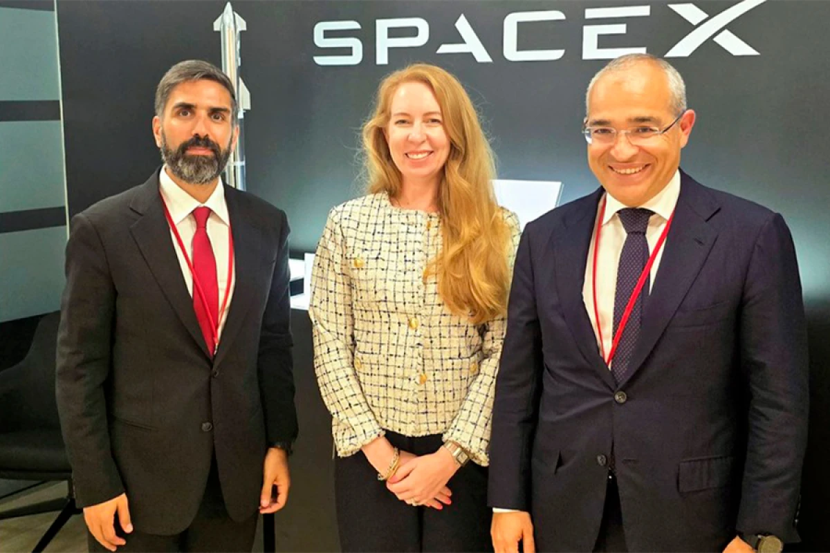 "SpaceX"lə əməkdaşlıq perspektivləri müzakirə edildi