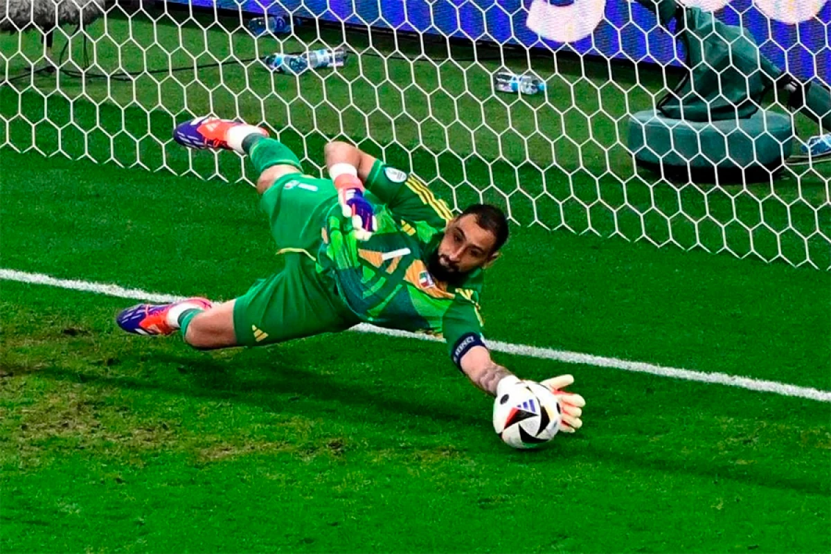 Donnarumma Parisi tərk edir