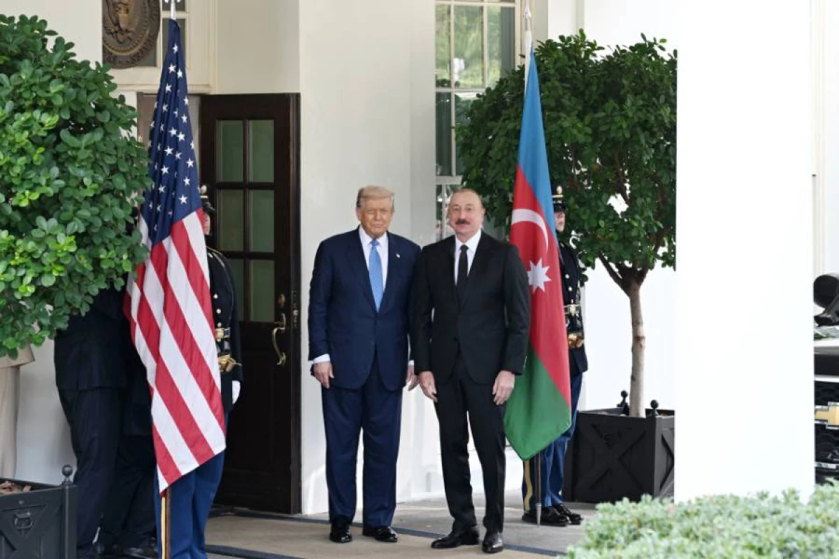 Prezident İlham Əliyev Donald Trampla görüşmək üçün Ağ Evə gəldi