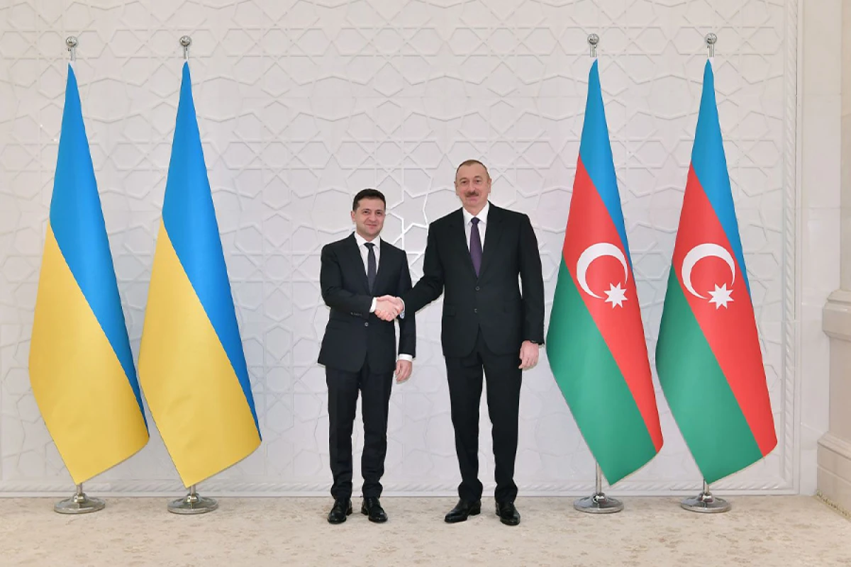 Azərbaycanla Ukrayna Rusiya tərəfindən SOCAR-ın neft anbarına hava zərbələrinin endirilməsini pislədi