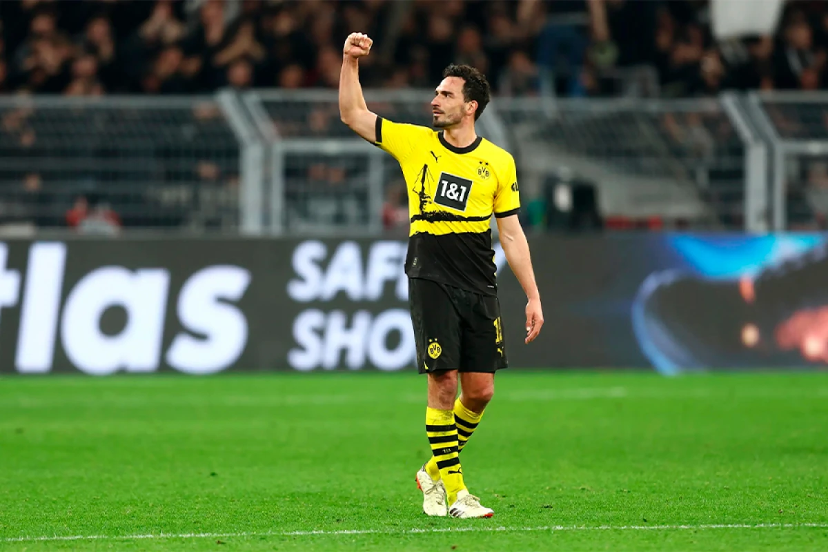 Hummels “Borussiya” ilə vidalaşdı