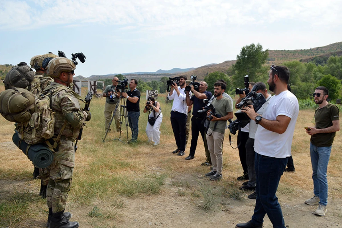 Müdafiə Nazirliyi hərbi hissədə mediatur keçirdi