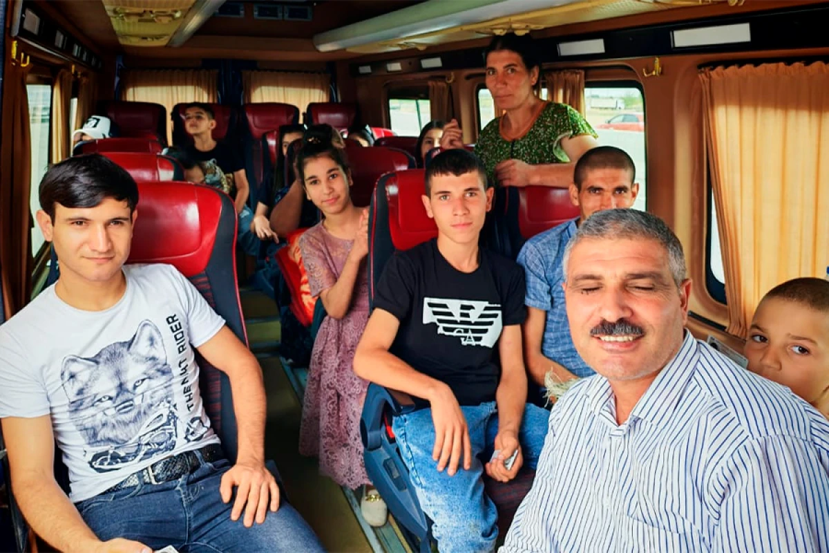 Ağdərənin Vəngli kəndinə ilk köç karvanı yola salındı