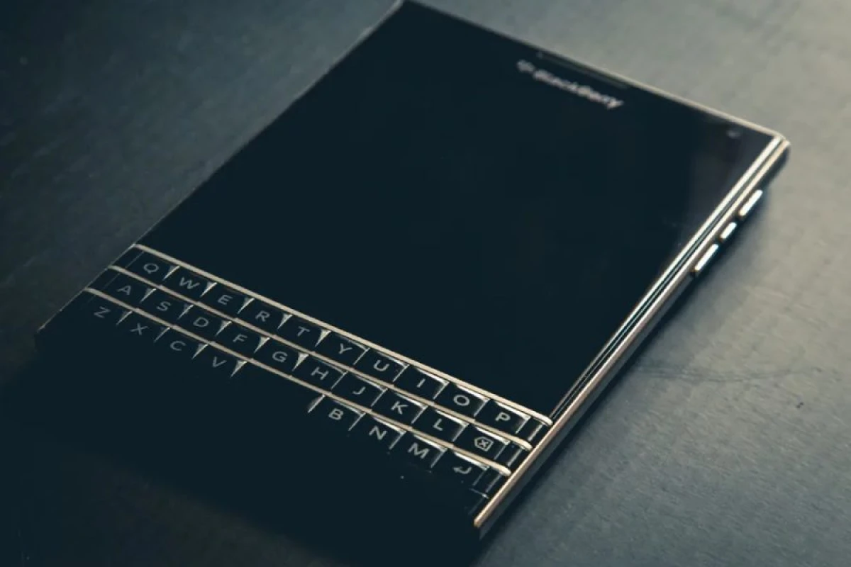 Çin məşhur telefonu yenidən istehsal edir
