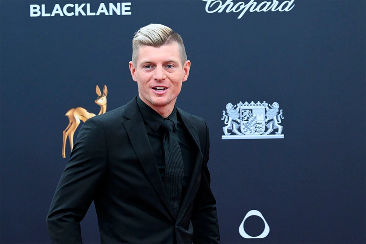 Toni Kroos: “Futbol tarixinin ən yaxşı qapıçısı Noyerdir”