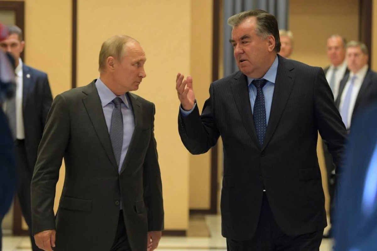 Emoməli Rəhmonla Putin arasında telefon danışığı baş tutdu