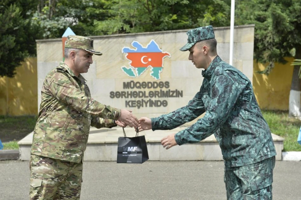 Hərbi prokuror DSX-nin hərbi qulluqçuları ilə görüşdü — 2