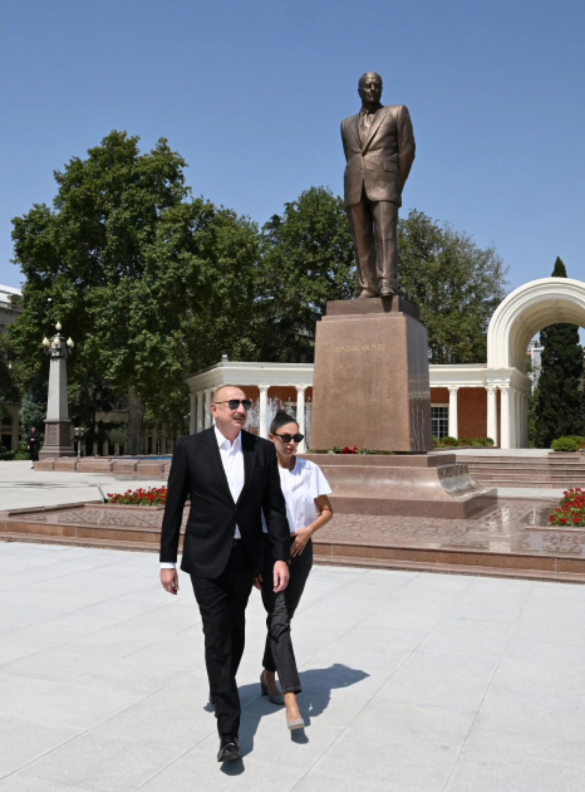 Prezident İlham Əliyev və birinci xanım Mehriban Əliyeva Gəncə şəhərində oldular - YENİLƏNDİ — 1