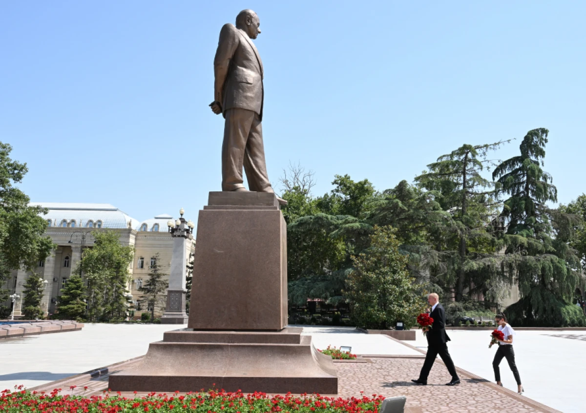Prezident İlham Əliyev və birinci xanım Mehriban Əliyeva Gəncə şəhərində oldular - YENİLƏNDİ — 3