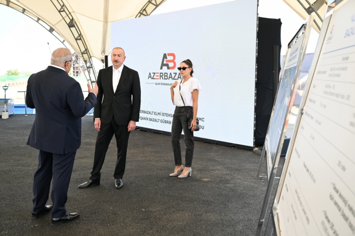 Prezident İlham Əliyev Gəncədə bazalt məhsullarının istehsalı müəssisəsinin təməlini qoydu - YENİLƏNDİ — 2