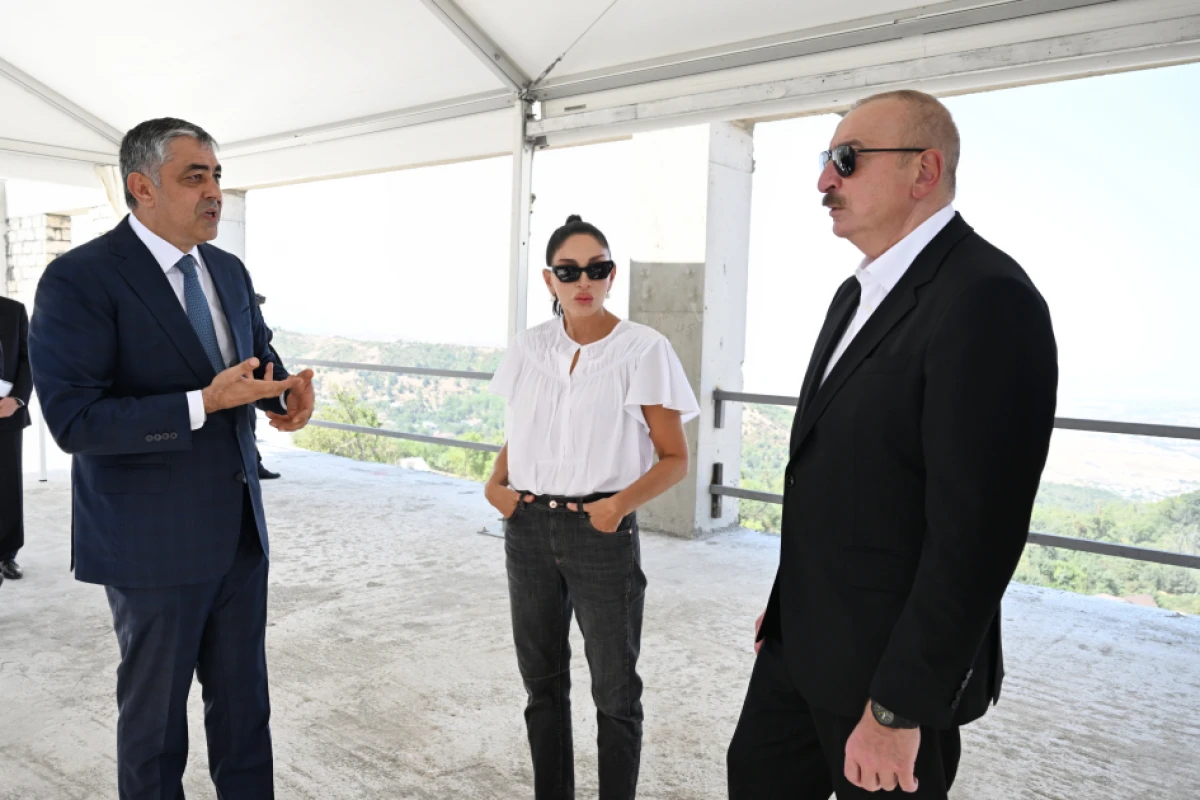 Prezident və birinci xanım “Hacıkənd” istirahət kompleksinin tikintisi ilə tanış oldular - YENİLƏNDİ — 3