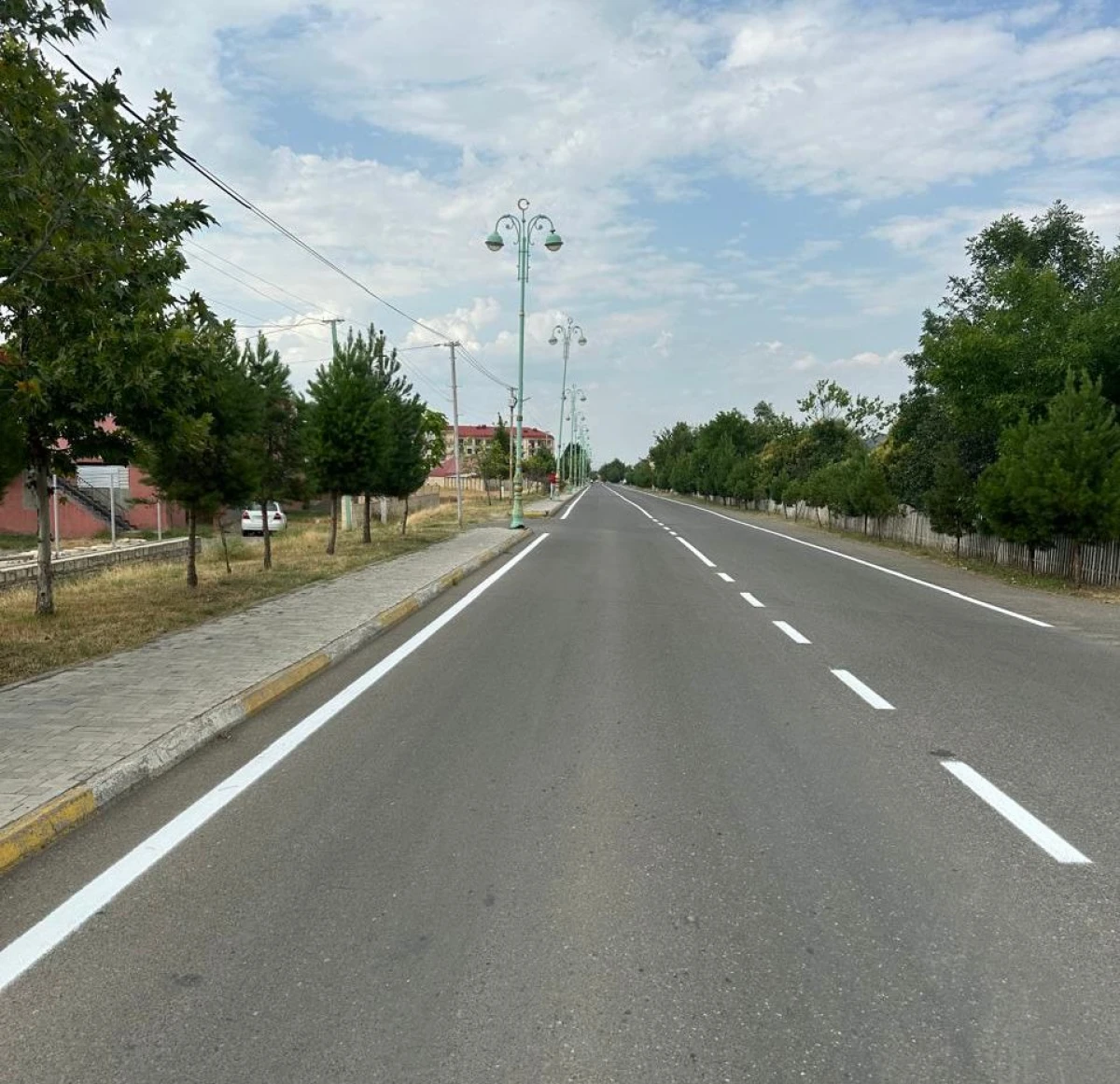 Ağstafa şəhərində yol nişanlanma işləri aparılır — 1