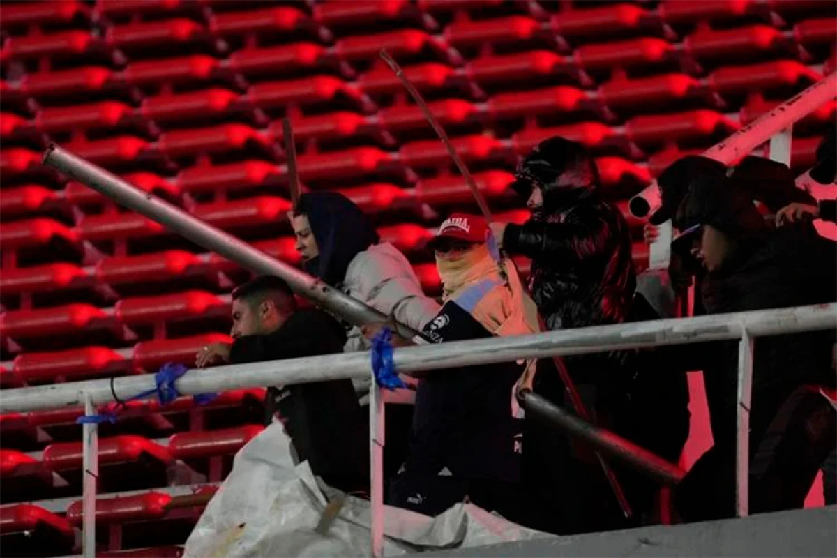 Kütləvi iğtişaşlarda üç nəfər həyatını itirdi