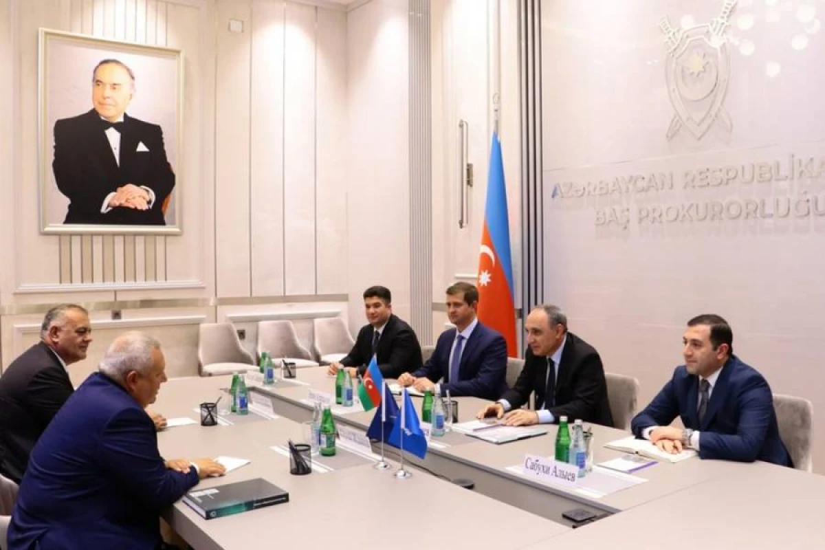 Baş prokuror Yuri Jdanovla görüşdü