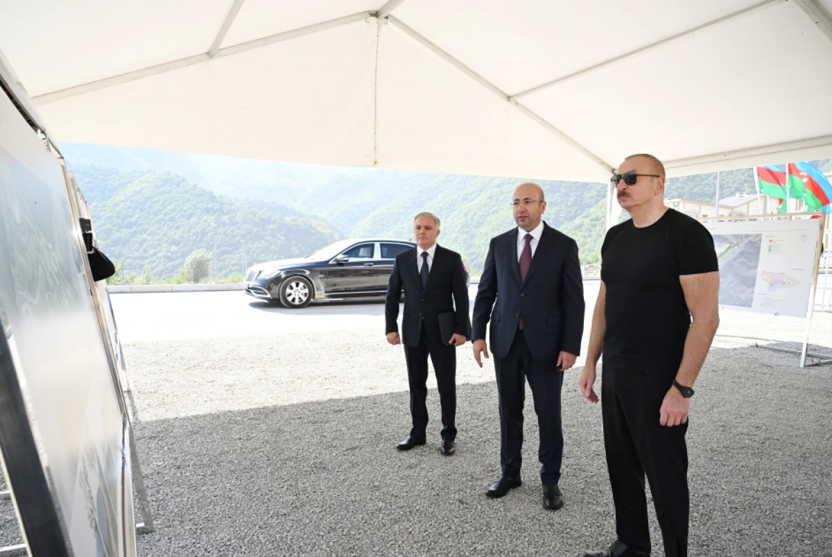 Prezident İlham Əliyev Kəlbəcər şəhər parkının təməlini qoydu - YENİLƏNDİ — 2