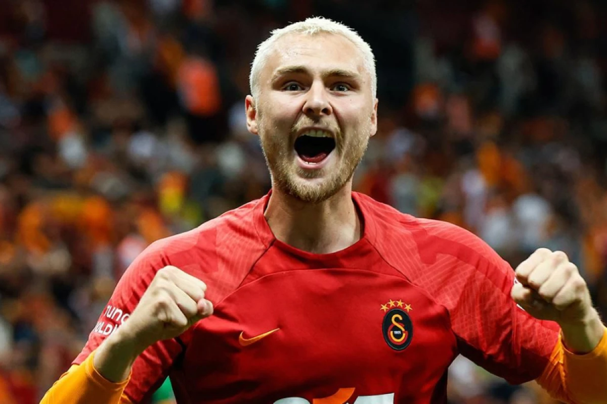 “Qalatasaray” futbolçusunu icarəyə verdi