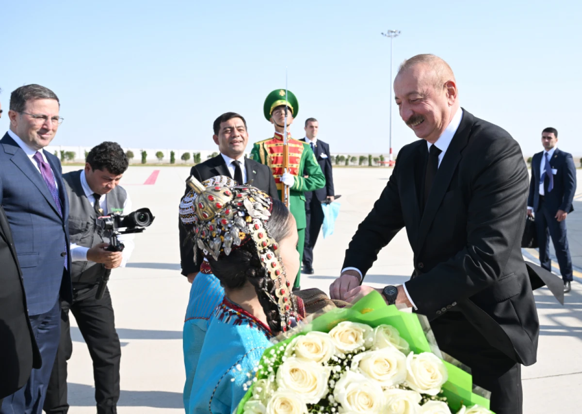 Azərbaycan Prezidenti İlham Əliyev Türkmənistana işgüzar səfərə gəldi — 3