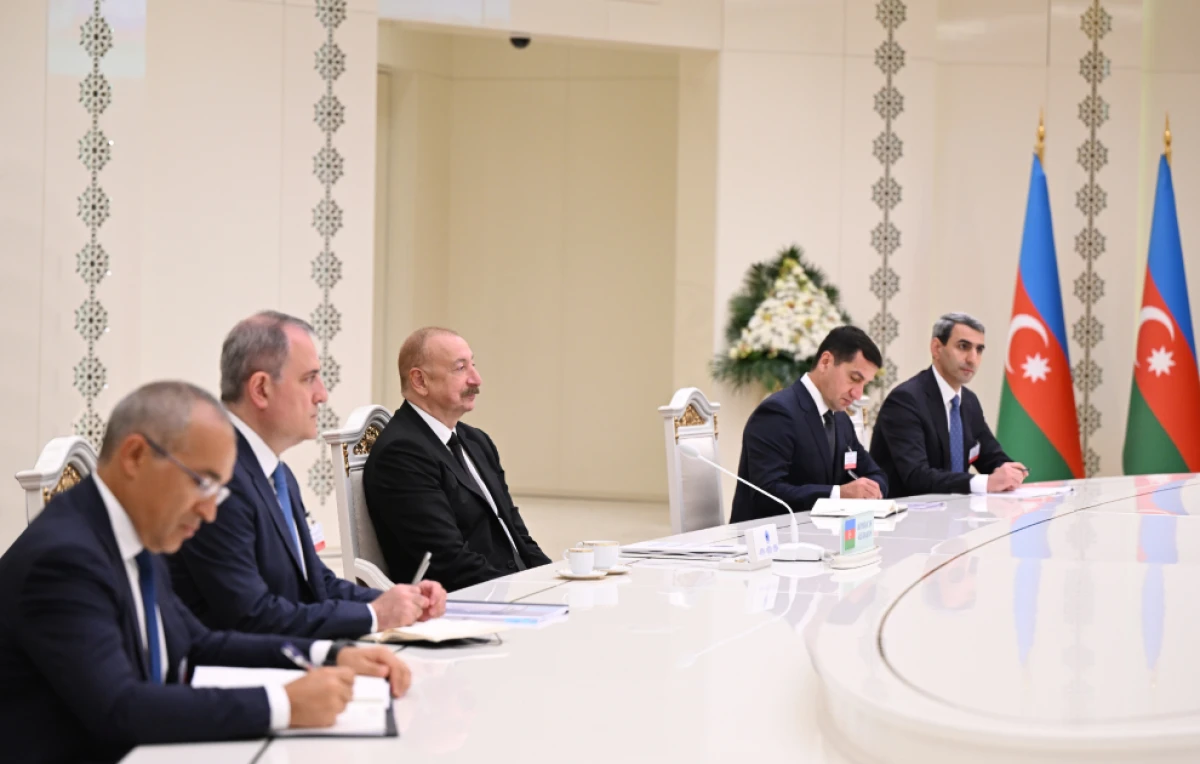 Prezident İlham Əliyevin Qurbanqulu Berdiməhəmmədov ilə geniş tərkibdə görüşü oldu - YENİLƏNDİ 2 — 4