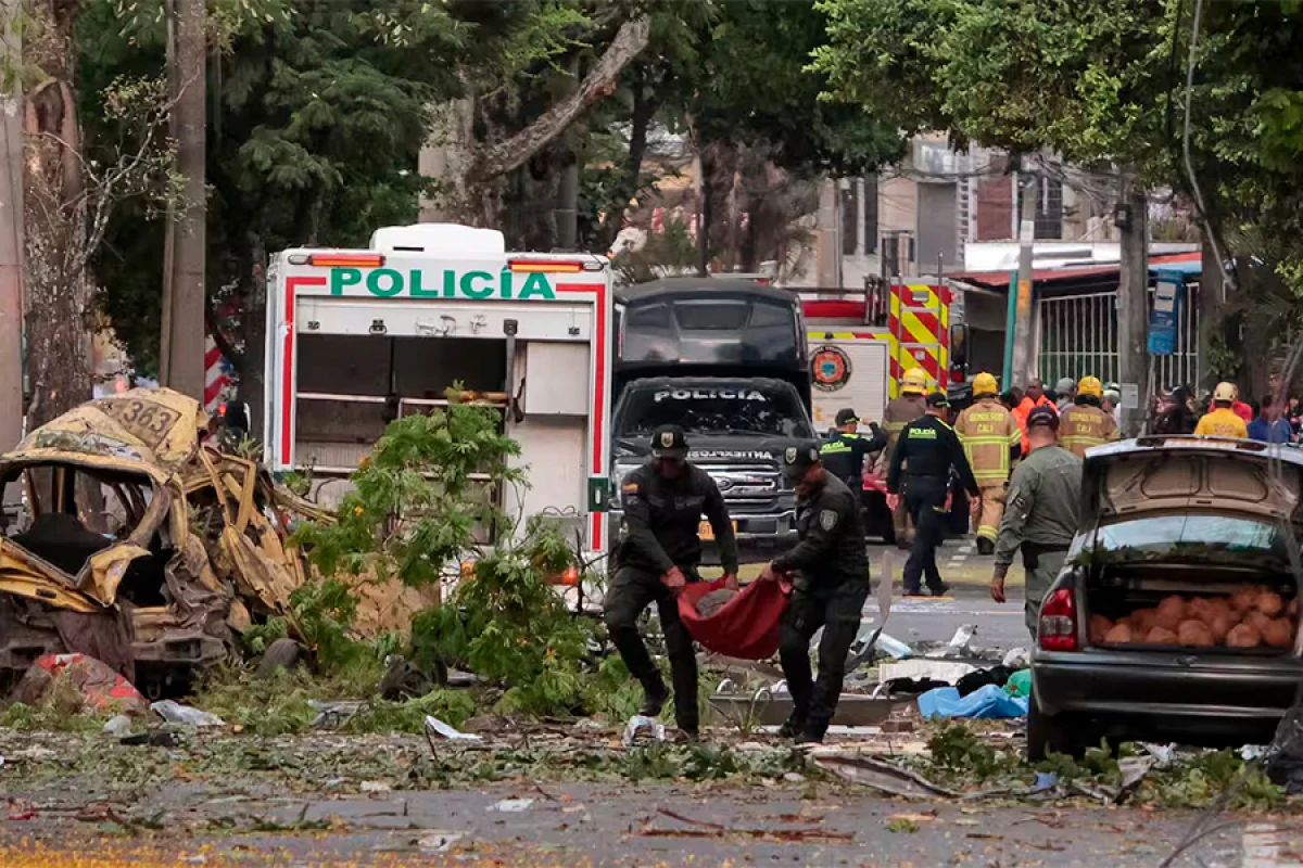 Kolumbiyada ardıcıl terror hücumları: 17 ölü, 41 yaralı