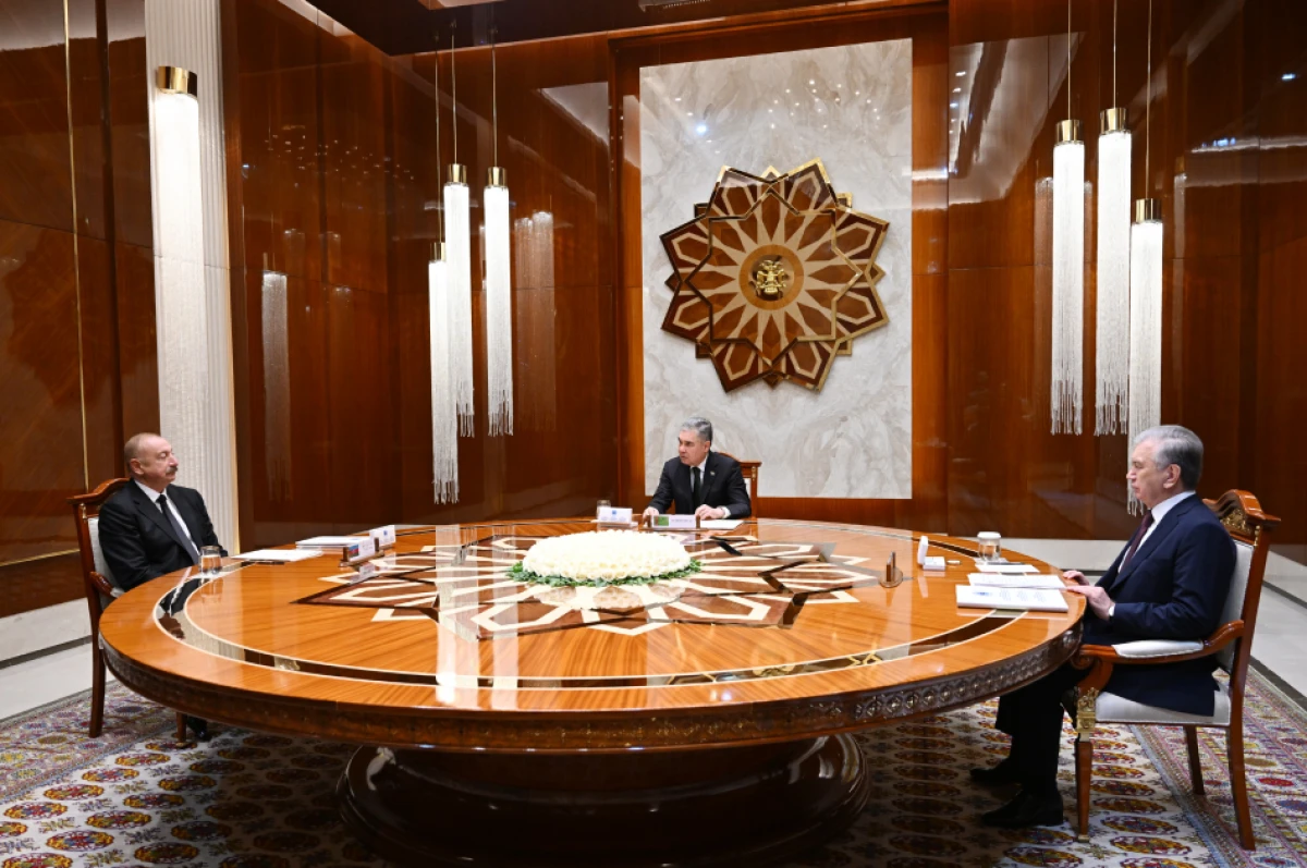 Türkmənistan, Azərbaycan və Özbəkistan arasında yüksəksəviyyəli görüş keçirildi - YENİLƏNDİ 2 — 6