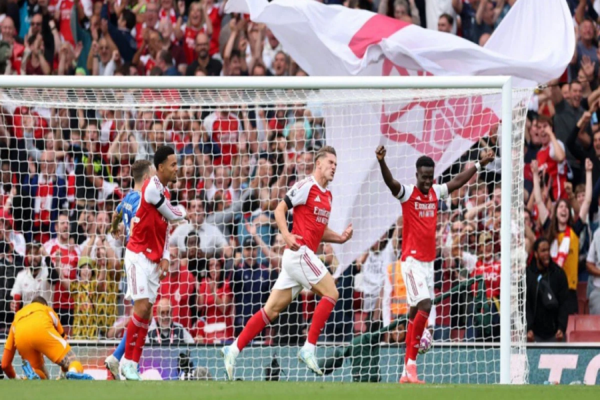 "Arsenal" öz meydanında "Lids"i darmadağın etdi