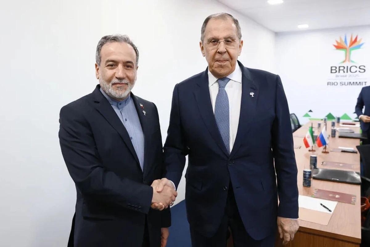 Lavrov və Əraqçi telefonla danışdı