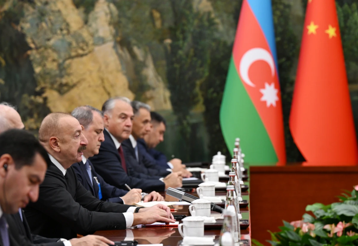 Prezident İlham Əliyev Çinin Sədri Si Cinpin ilə görüşdü - YENİLƏNDİ — 1