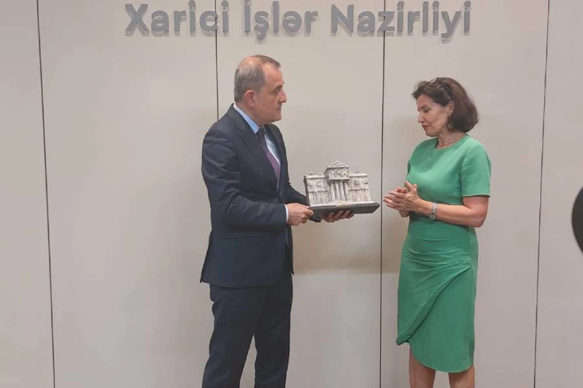 Fransanın səfiri Azərbaycanı tərk etdi