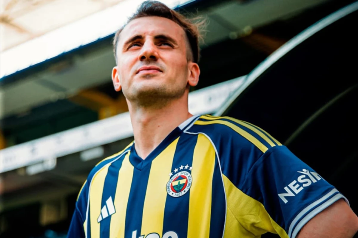 “Fənərbağça” Kərəm Aktürkoğlunun keçidini rəsmiləşdirdi