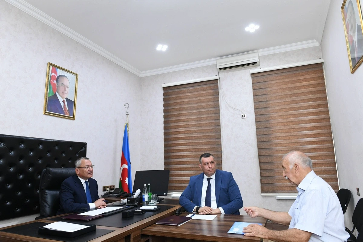 Dövlət Komitəsinin sədri vətəndaş qəbulu keçirdi — 4