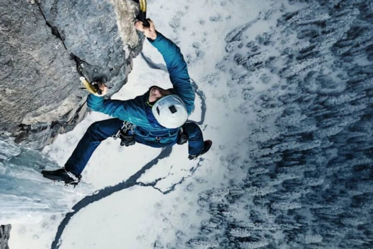 Rusiya qırğızıstanlı alpinistin ölümünü inkar etdi