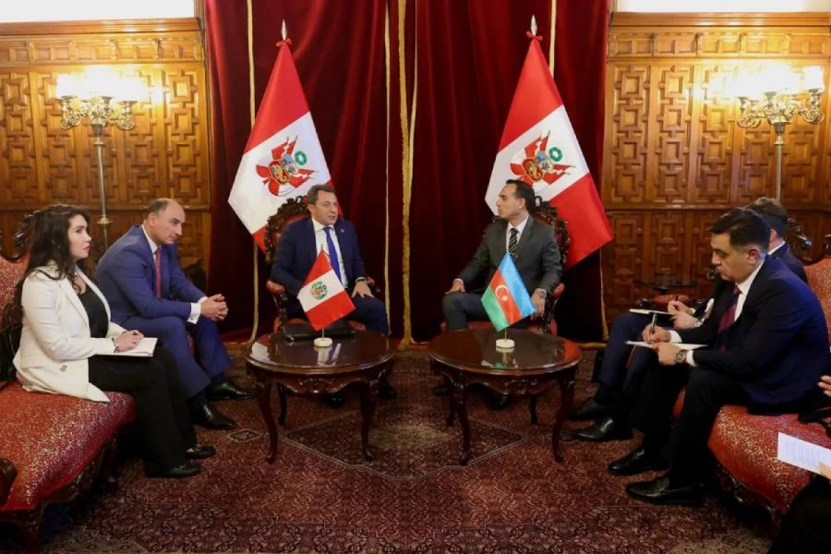 Elnur Məmmədov Peru XİN başçısı ilə görüşdü