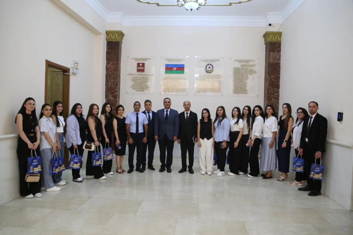 Ombudsman Aparatında bir sıra gənclər üçün info-tur keçirildi — 1