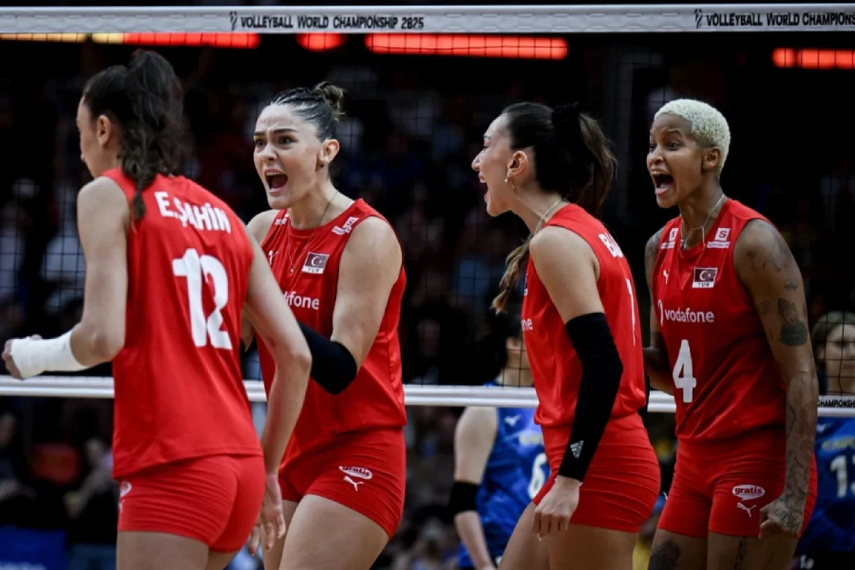 Türkiyənin qadın voleybol millisi dünya çempionatında ikinci oldu
