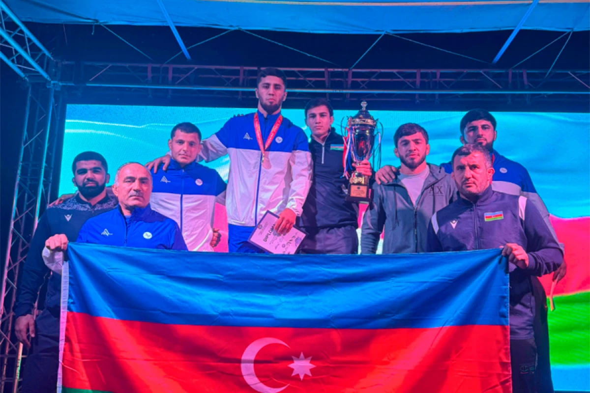 Güləşçilər Universiadada 8 medal qazandı