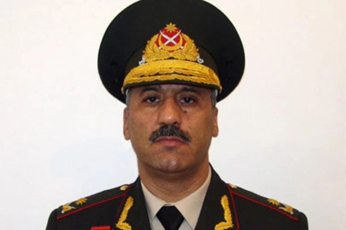 Komandan: Nazirin hərbi rütbəni bir pillə aşağı salmaq səlahiyyəti olmalıdır