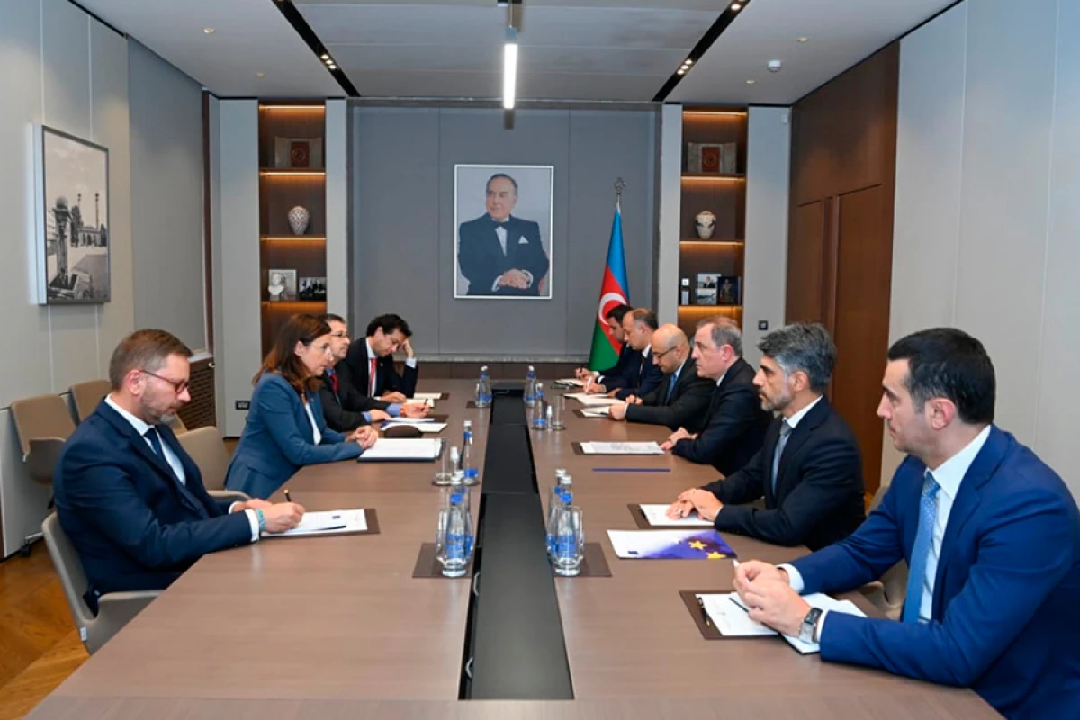 Ceyhun Bayramov Avropa İttifaqının yeni səfirini qəbul etdi