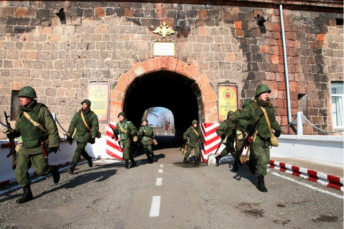 Ermənistan Rusiya hərbi bazasının öz ərazisindən çıxarılmasını düşünmür