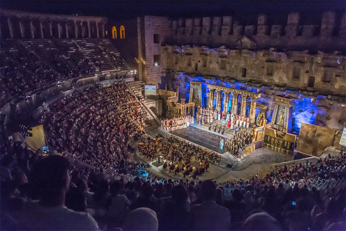 Dünya  opera ulduzları Türkiyənin qədim amfiteatrında – Möhtəşəm Aralıq dənizi festivalı başlayır