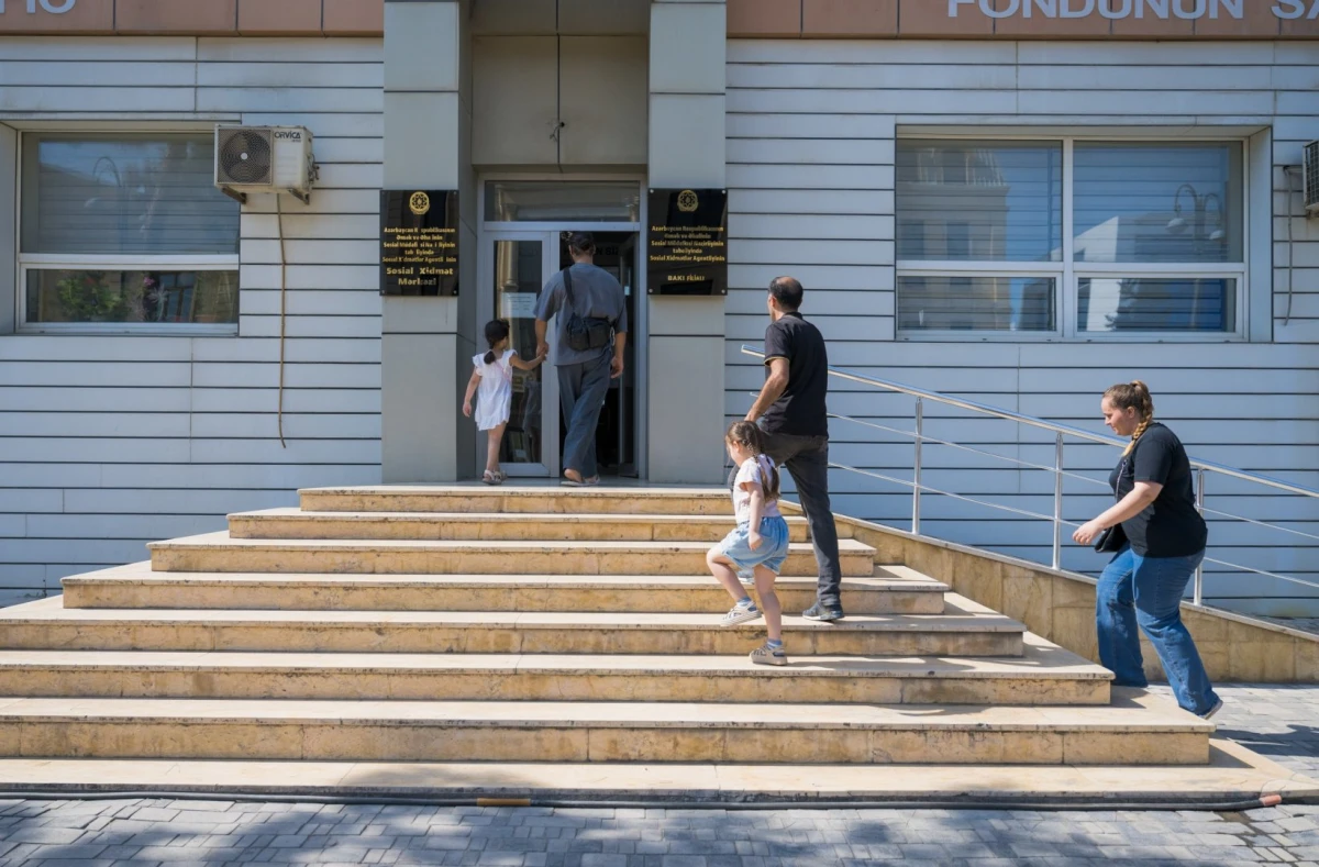 12 mindən çox aztəminatlı ailənin övladlarına məktəbli ləvazimatları təqdim ediləcək — 2
